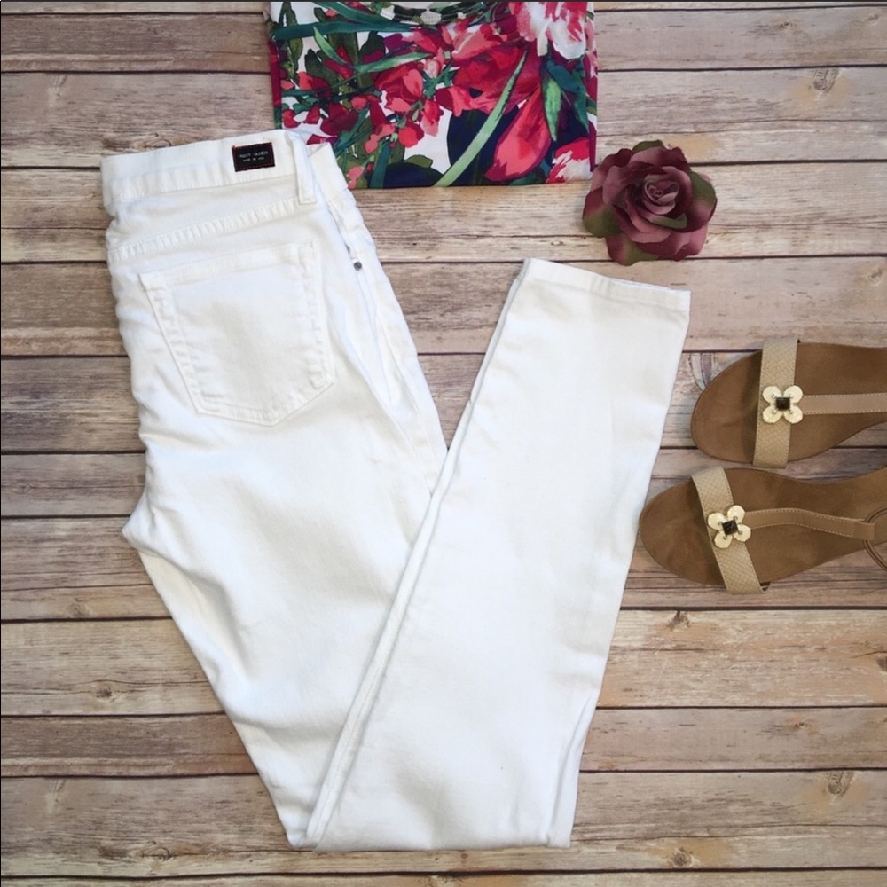 Angry Rabbit white skinny jeans. Size 27